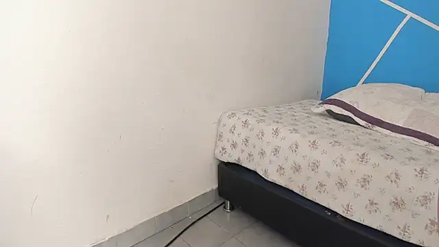 Snapshot of britny_clouds chatting on 01.30.25 britny clouds online show from 01.30.25