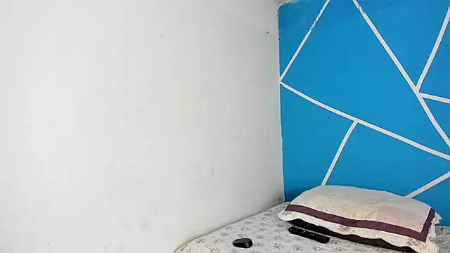 Snapshot of britny_clouds chatting on 02.12.25 britny clouds online show from 02.12.25