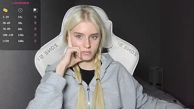 LizaKisses online show from 09.08.25