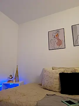 VictoriaEvaans  online show from 01.05.26