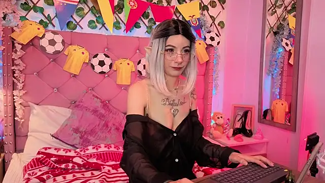 Snapshot of lauren_evans96 chatting on 07.03.26 lauren evans96 online show from 07.03.26