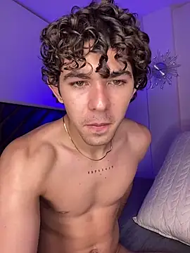 Luca ferrer  online show from 03.15.25