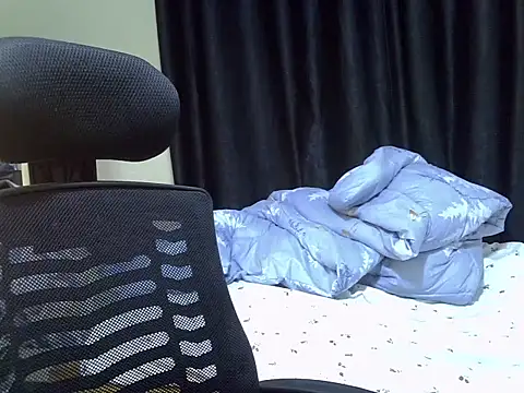 Horny-slut  online show from 09.30.25