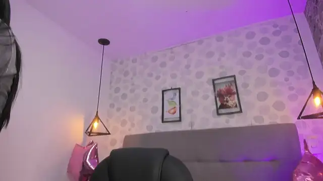 nicole  parker1 online show from 03.30.26