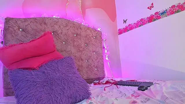 Snapshot of Bella__sweet chatting on 01.03.25 Bella sweet online show from 01.03.25