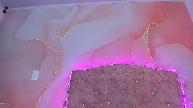 Snapshot of Bella__sweet chatting on 02.11.25 Bella sweet online show from 02.11.25