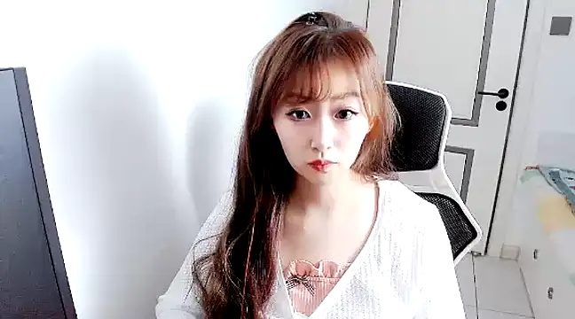 Snapshot of zhenzhen999 chatting on 12.27.24 zhenzhen999 online show from 12.27.24