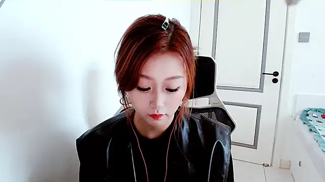 Snapshot of zhenzhen999 chatting on 10.29.25 zhenzhen999 online show from 10.29.25