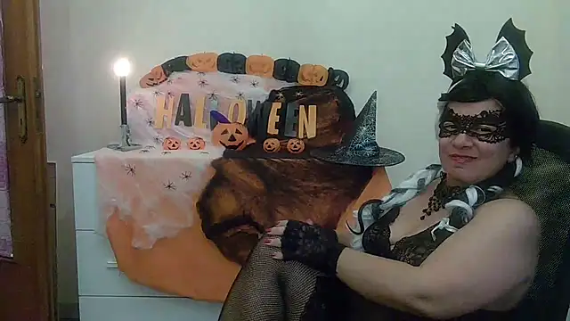 Snapshot of Ninalapiccolina chatting on 10.29.25 Ninalapiccolina online show from 10.29.25