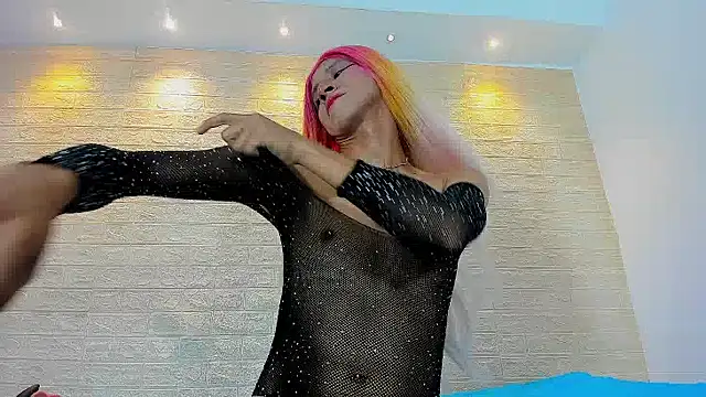 Samira Ali online show from 01.04.25