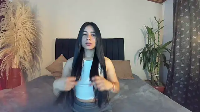 ChloeTurner  online show from 01.22.25