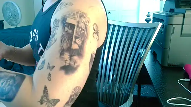 Aaron Rose25 online show from 12.22.25