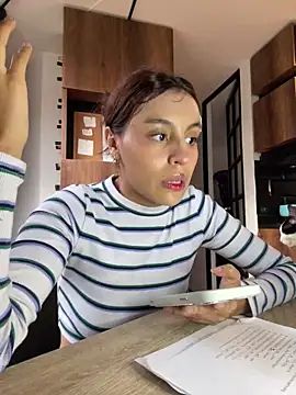 Katee Jones online show from 03.12.25