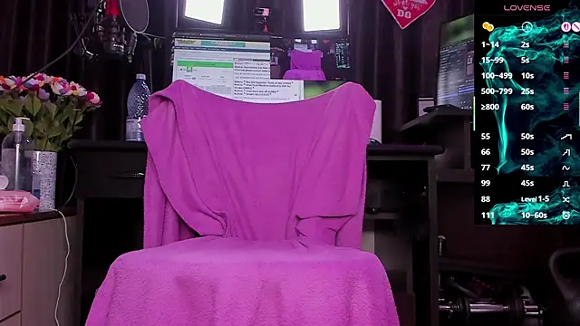 Raissa sky26 online show from 10.18.25