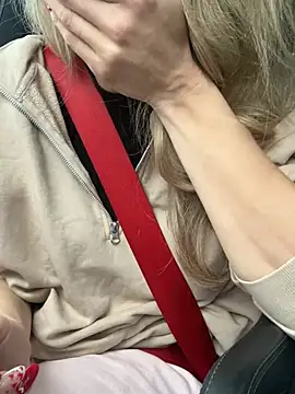 mollywilde online show from 02.26.25