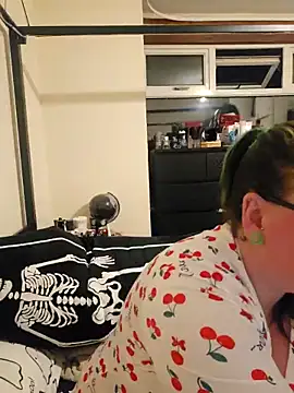 Snapshot of Bunny_Cummings chatting on 09.14.25 Bunny Cummings online show from 09.14.25