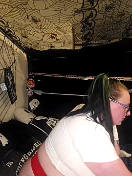 Snapshot of Bunny_Cummings chatting on 11.05.25 Bunny Cummings online show from 11.05.25