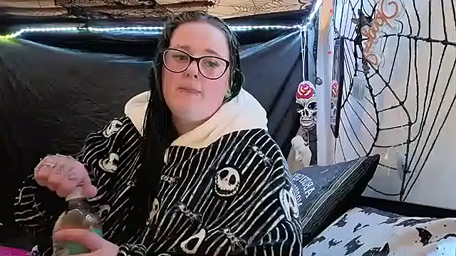 Snapshot of Bunny_Cummings chatting on 01.16.26 Bunny Cummings online show from 01.16.26