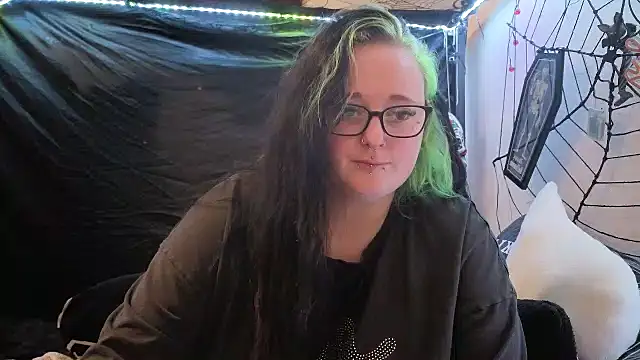 Snapshot of Bunny_Cummings chatting on 02.24.26 Bunny Cummings online show from 02.24.26