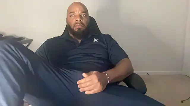 Snapshot of Bbcfun44 chatting on 04.01.26 Bbcfun44 online show from 04.01.26