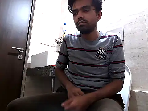 Snapshot of BoyzaraHatke chatting on 07.19.26 BoyzaraHatke online show from 07.19.26