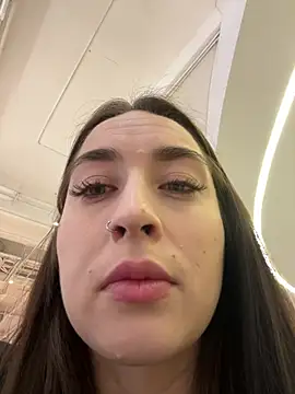 Holly Play online show from 12.16.24