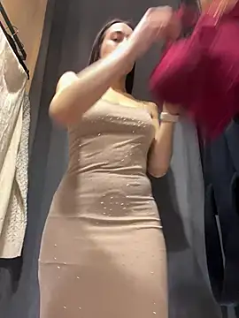 Holly Play online show from 12.31.24