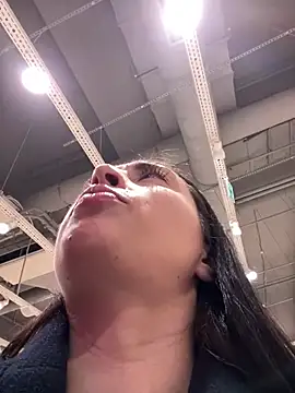 Holly Play online show from 01.30.25