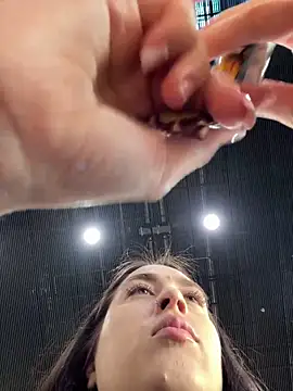 Holly Play online show from 02.20.25