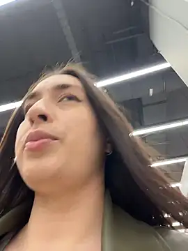 Holly Play online show from 03.16.26