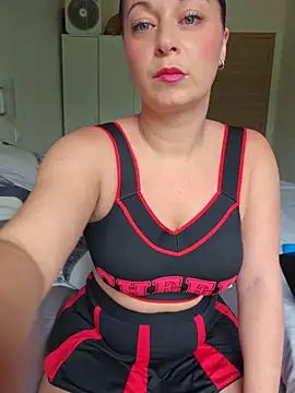Snapshot of Chaudesquirt chatting on 05.03.26 Chaudesquirt online show from 05.03.26