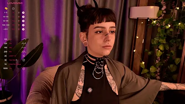 MichaellaMoon online show from 12.12.24