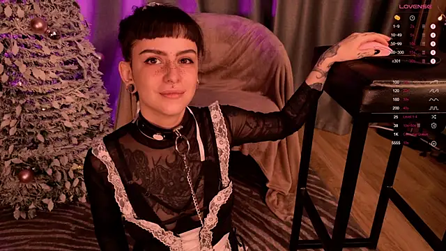 MichaellaMoon online show from 01.05.25