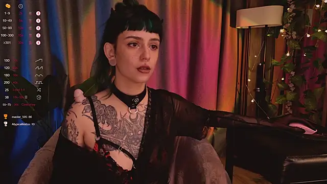 MichaellaMoon online show from 02.06.25