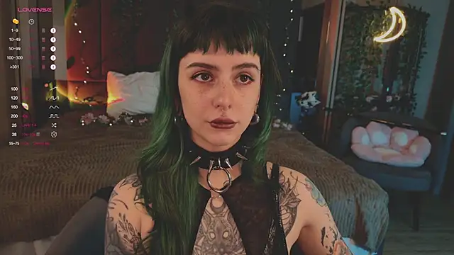 MichaellaMoon online show from 03.08.25