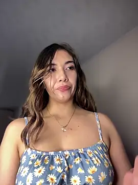 Snapshot of Iris_lee chatting on 09.10.25 Iris lee online show from 09.10.25