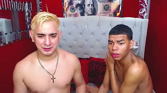 Snapshot of BOYSPEIN chatting on 12.10.24 BOYSPEIN online show from 12.10.24