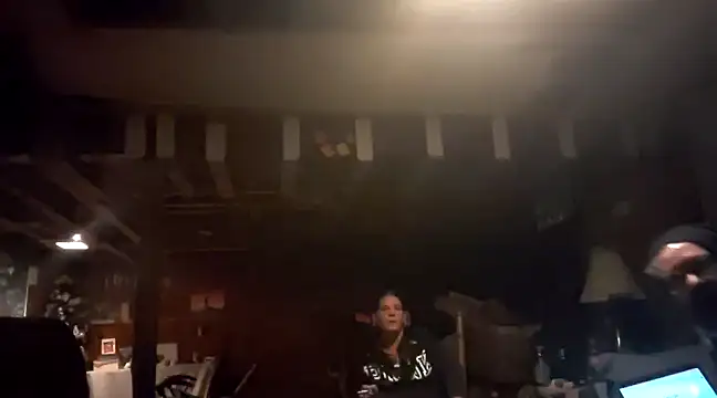 Snapshot of AronMellon76 chatting on 02.08.25 AronMellon76 online show from 02.08.25