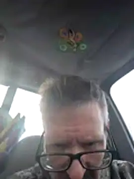 Snapshot of AronMellon76 chatting on 12.15.25 AronMellon76 online show from 12.15.25