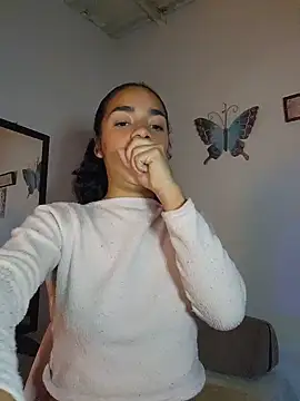 Snapshot of lali2gab chatting on 05.13.26 lali2gab online show from 05.13.26