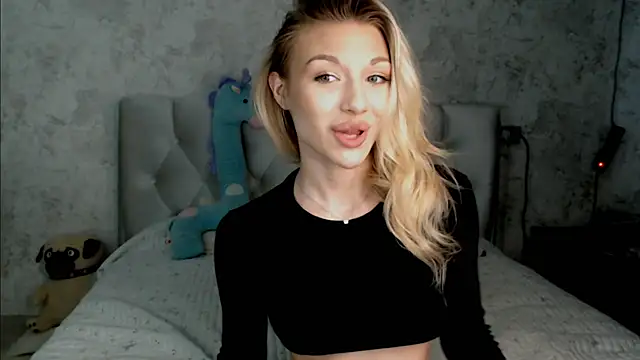 Ella Milla online show from 07.17.26
