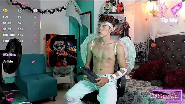 flowers18 online show from 10.27.25