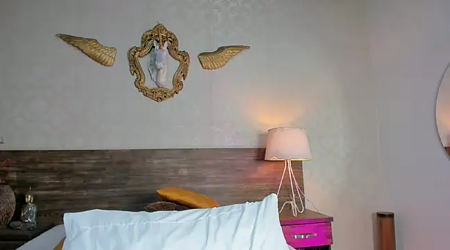 antonhella1 online show from 12.17.24