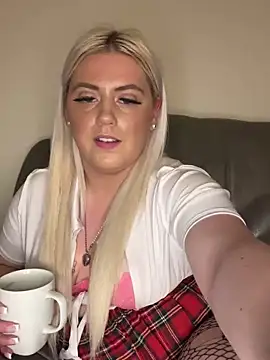 Blondiee3088 online show from 12.04.24