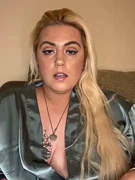 Blondiee3088 online show from 02.18.25