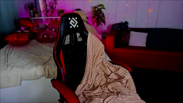 Makima lee online show from 02.15.25