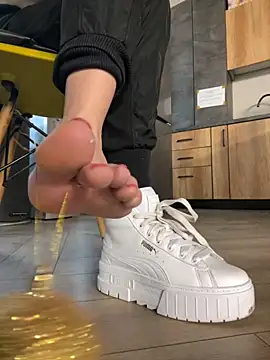 FeetVibe online show from 11.21.25