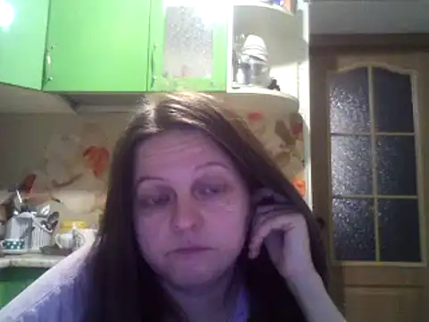 Snapshot of CatMelissa chatting on 12.13.24 CatMelissa online show from 12.13.24