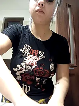 Snapshot of AudreySosa chatting on 10.24.25 AudreySosa online show from 10.24.25