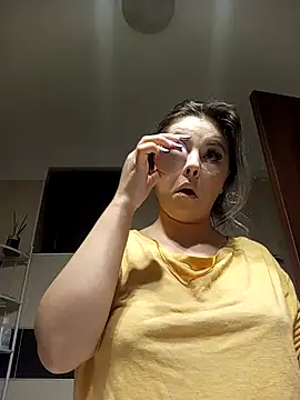 Snapshot of AudreySosa chatting on 11.25.25 AudreySosa online show from 11.25.25